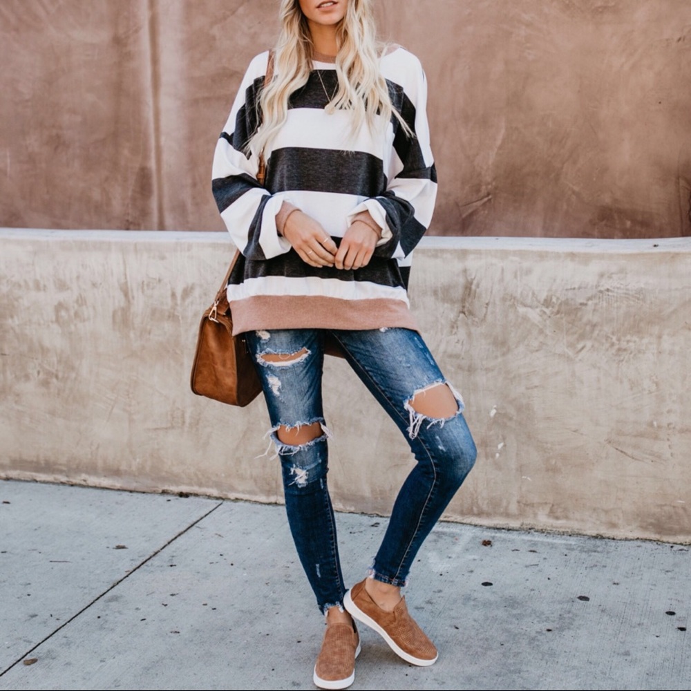 LAST CLEARANCE‼️Oversized Striped Sweater - Picture 5 of 8